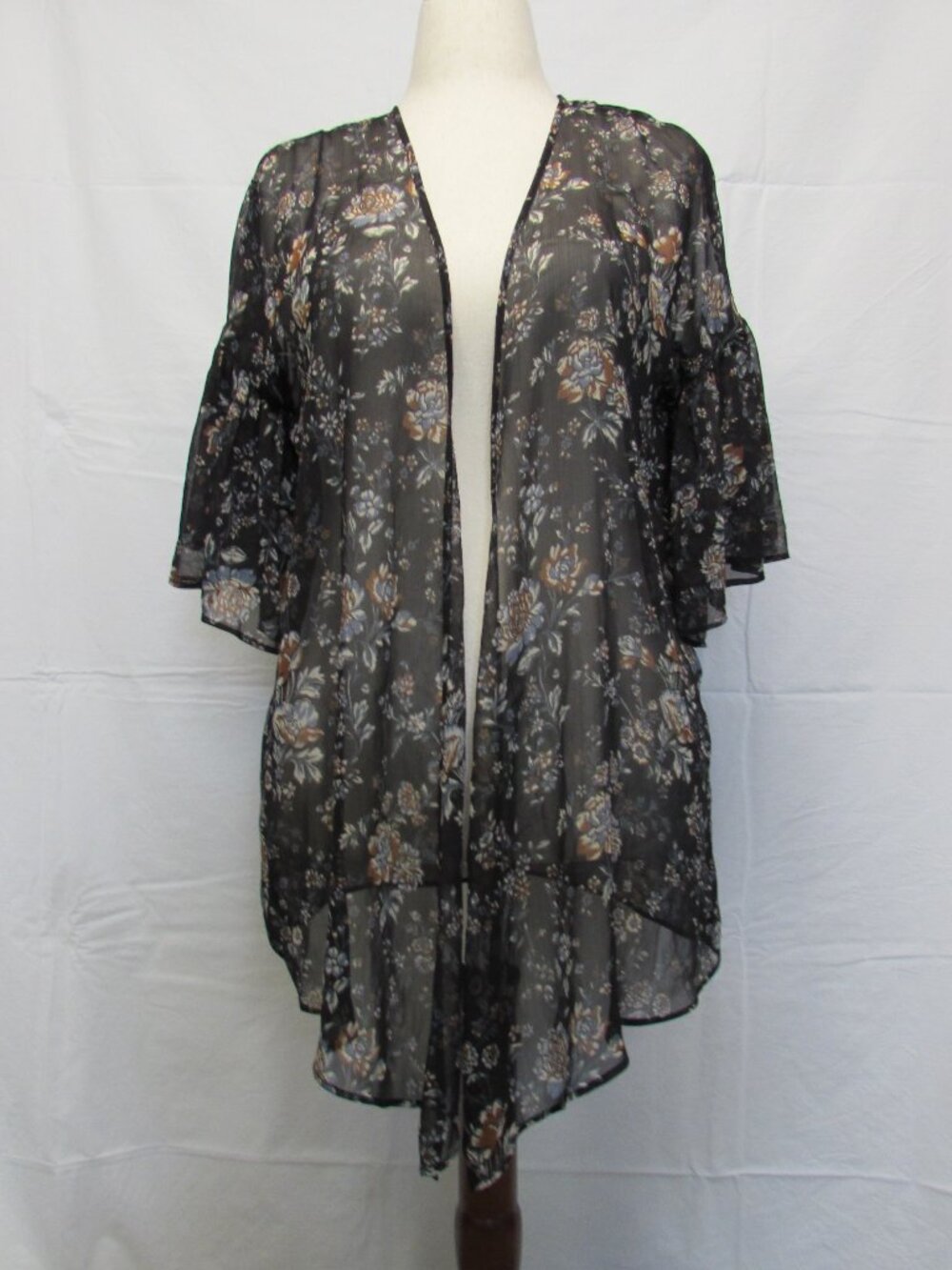 American Eagle Black Floral Semi Sheer Flutter Sleeve Kimono Size XS-S